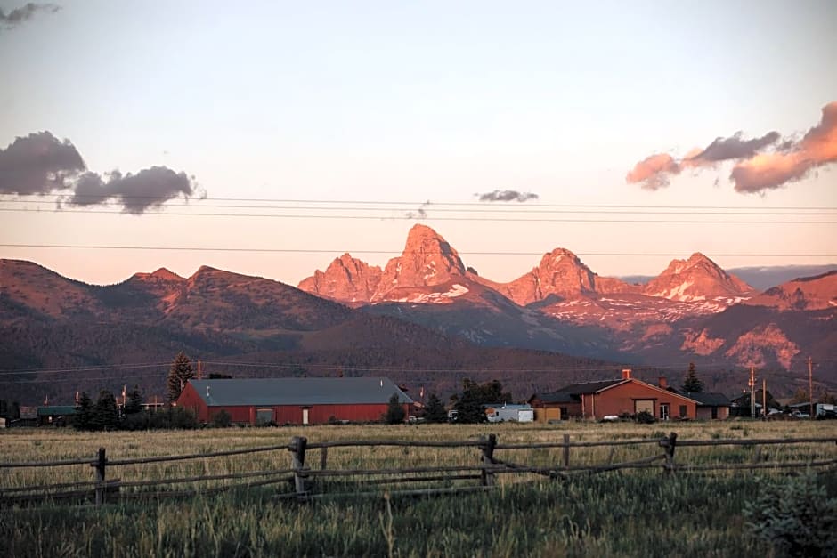 Teton Peaks Resort