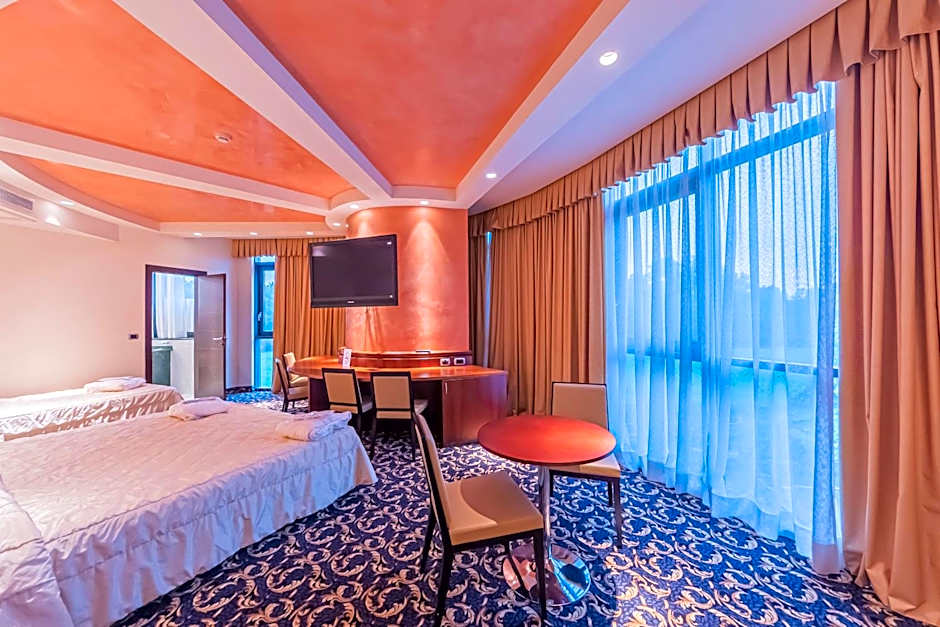 Dado Hotel International