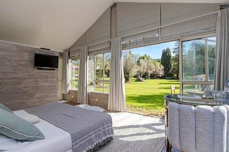 Superior King Suite