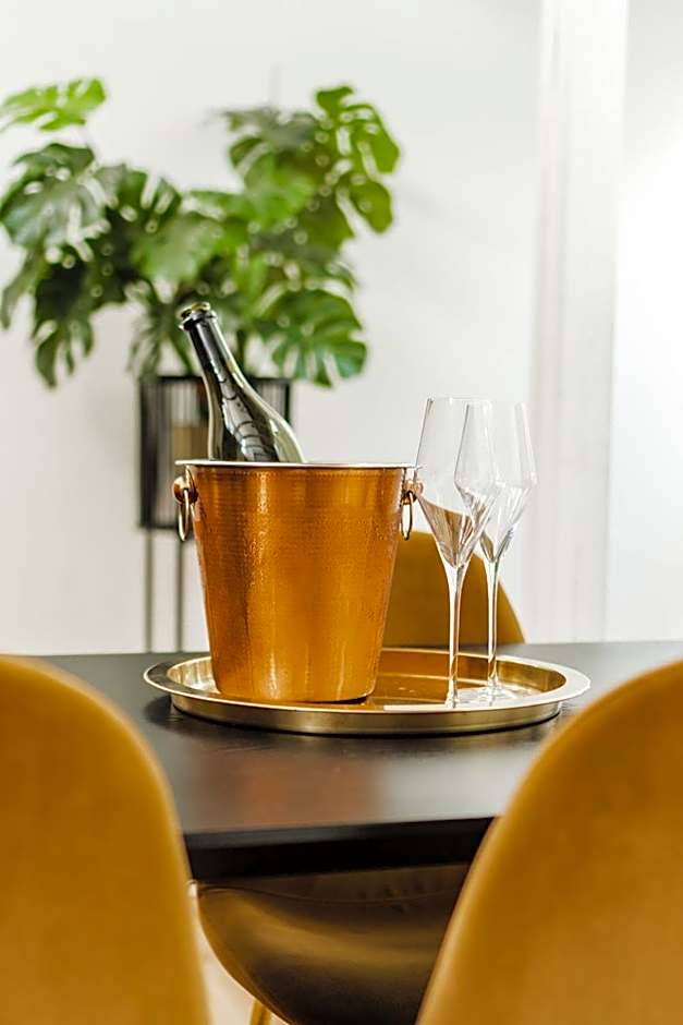 360 Grad Hotel & Bar