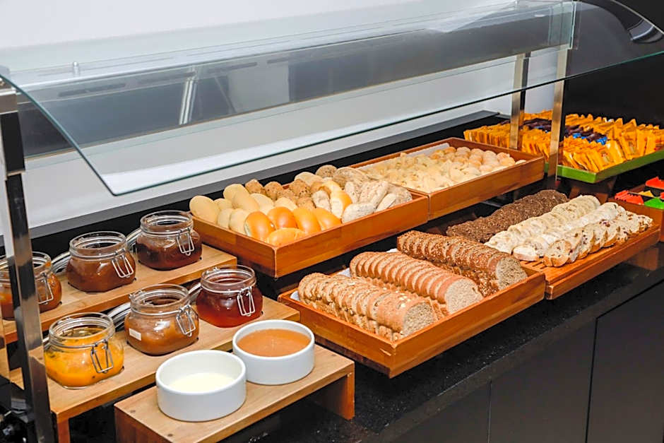 Slaviero Essential Curitiba Batel