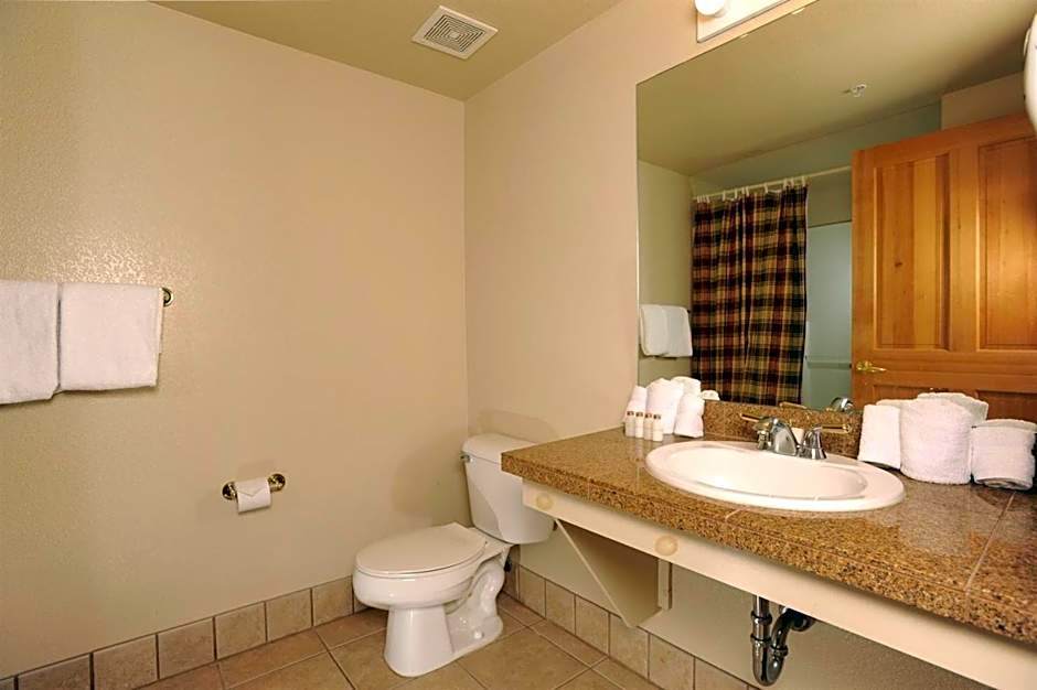 Gateway Mountain Lodge by Keystone Resort