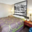Super 8 by Wyndham Muscatine