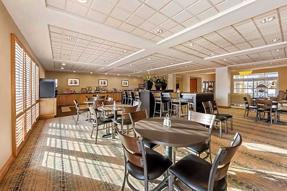 Wingate by Wyndham Calgary South