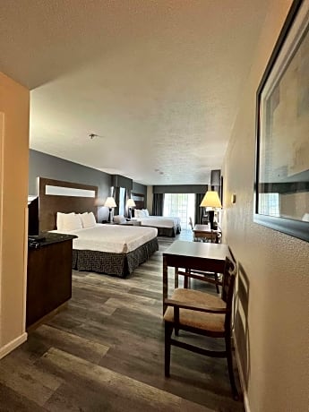 King Room with Two King Beds and Balcony