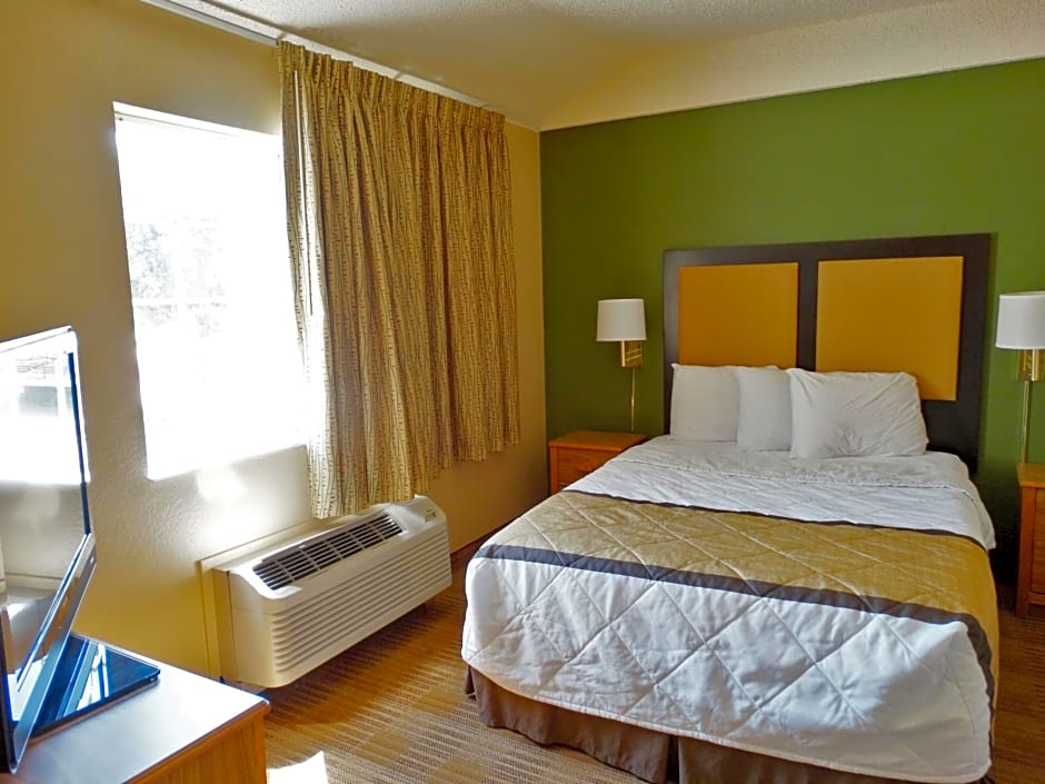 Extended Stay America Suites - Kansas City - Airport - Tiffany Springs