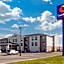 Comfort Suites South Haven Near I-96