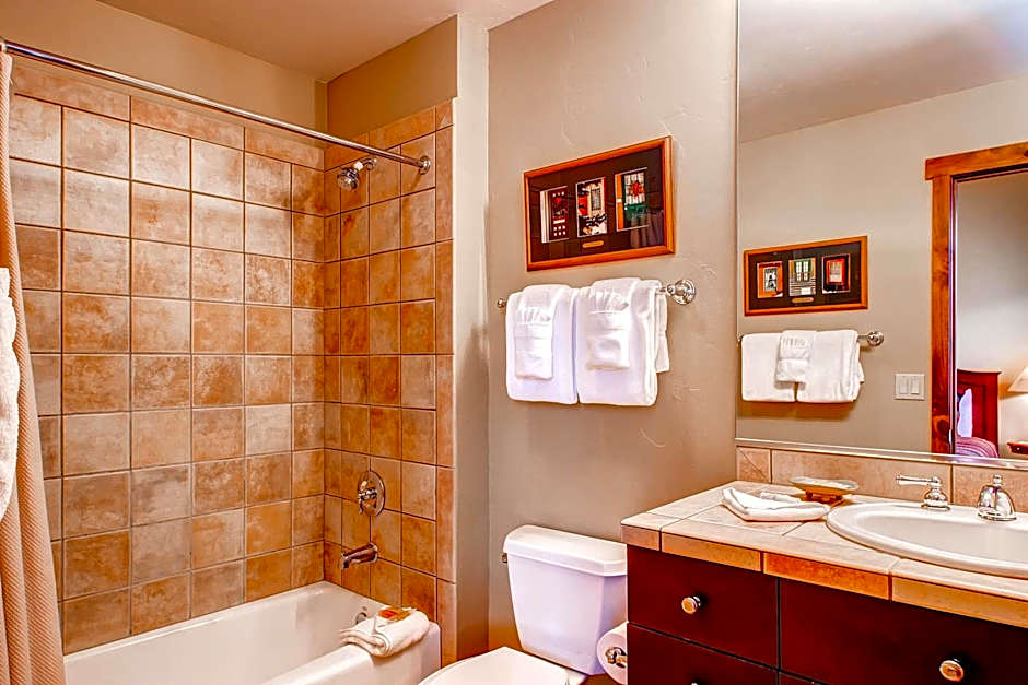 Main Street Junction