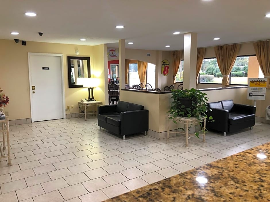 Super 8 by Wyndham Richburg/Chester Area