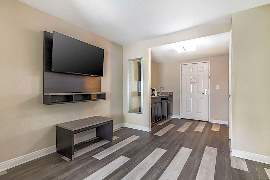 Best Western Prime Inn & Suites
