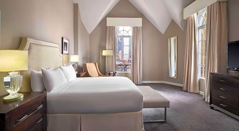 The Bristol Panama, a Registry Collection Hotel