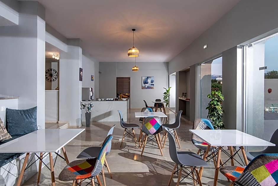 Golden Sunlight Hotel by Estia