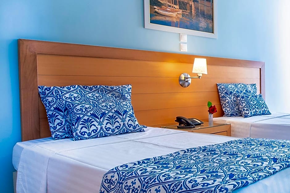 Avra Hotel