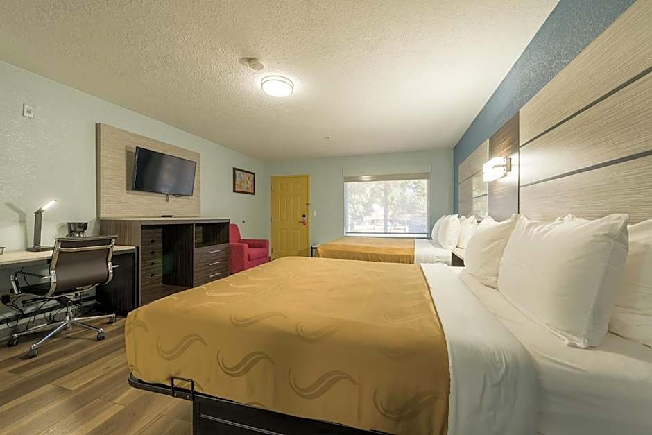 Quality Inn & Suites Manitou Springs At Pikes Peak