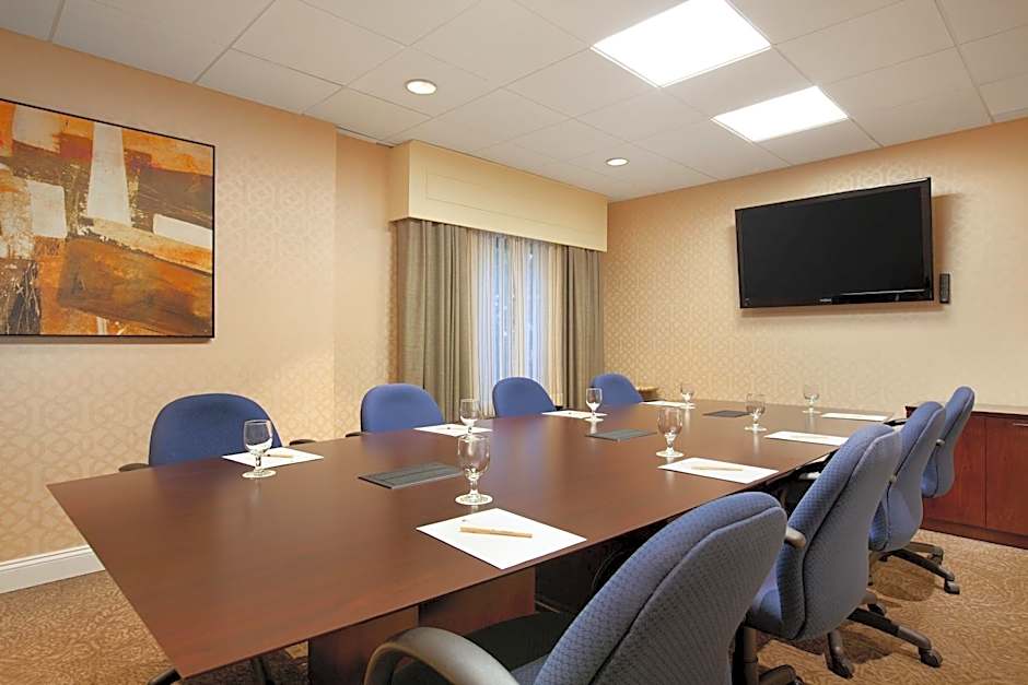 DoubleTree by Hilton Hotel Boston - Bedford Glen