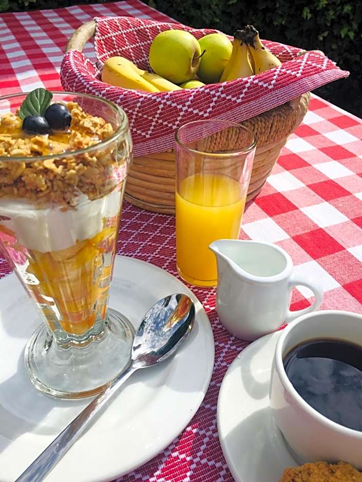 Dolphin Circle Bed and Breakfast