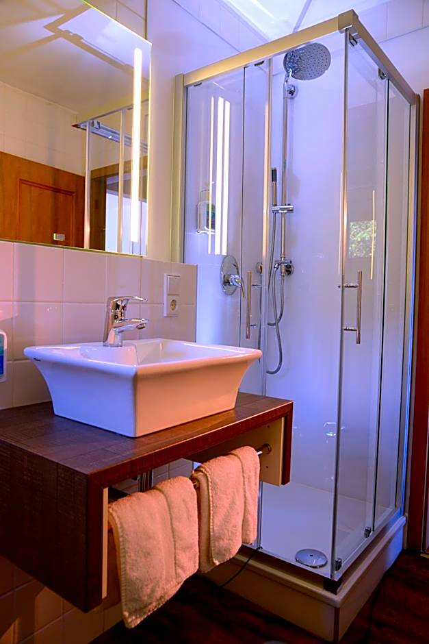 BELVEDERE - das BIO HOTEL Garni & SuiteHotel am Edersee ! Unser Geschenk für Sie, auch die GästeCard GrimmHeimat!