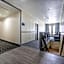 Days Inn & Suites by Wyndham Webster NASA-ClearLake-Houston