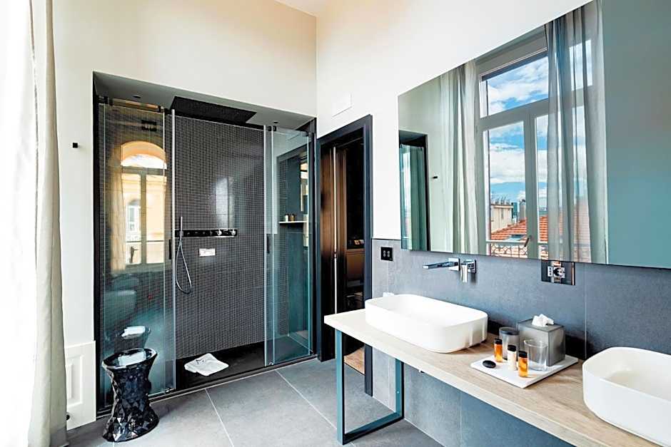 Amadomus Luxury Suites