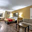 Econo Lodge Inn & Suites East