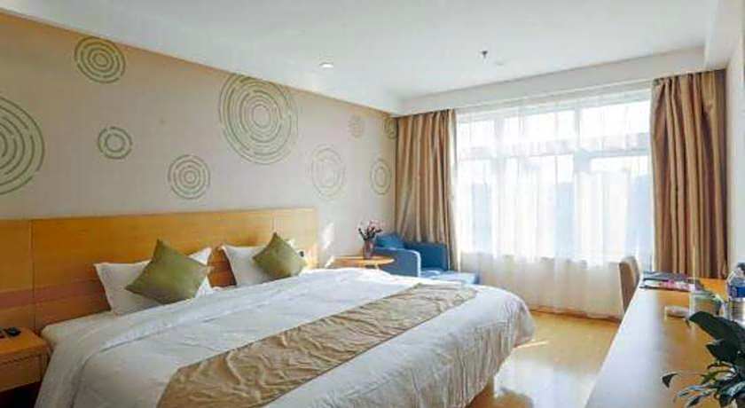 GreenTree Inn Zhangjiagang Yangshe Old Street Stadium