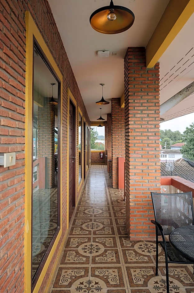 Pong Phen Guesthouse