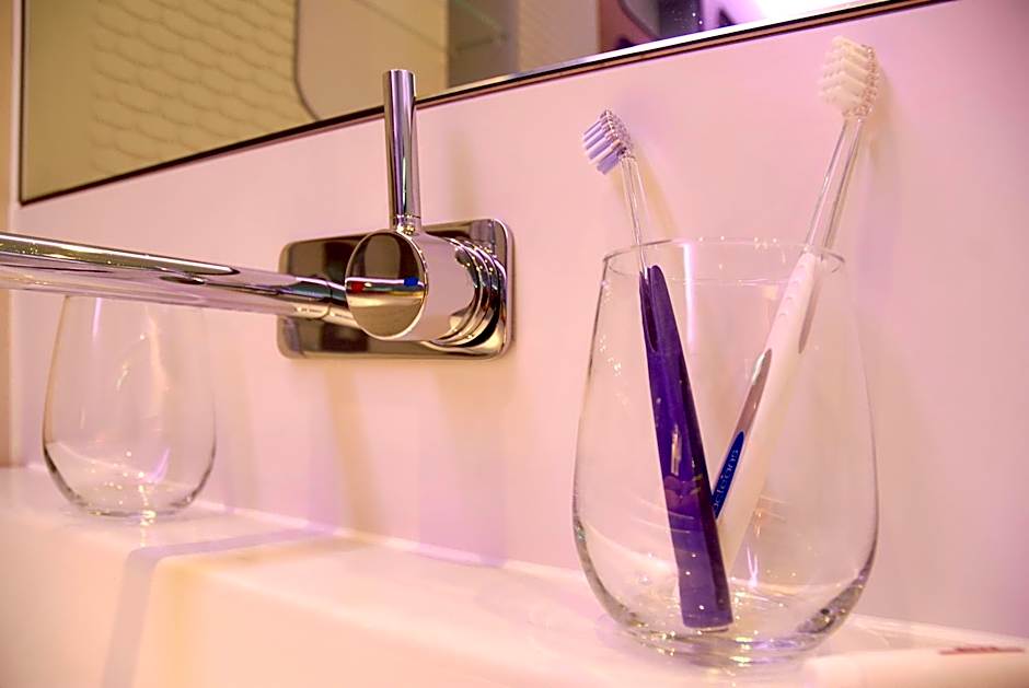 YOTELAIR Amsterdam Schiphol Transit Hotel