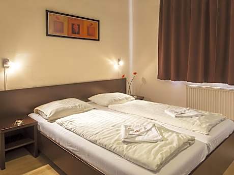 One-Bedroom Apartment (2 Adults)