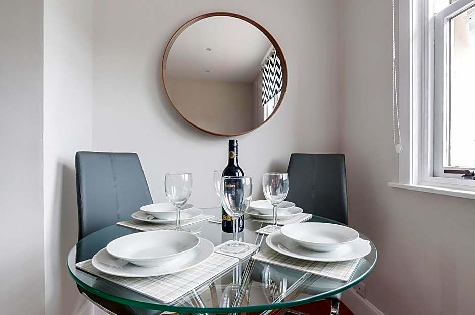 Dalkeith Three Bed Two Bath Apartment