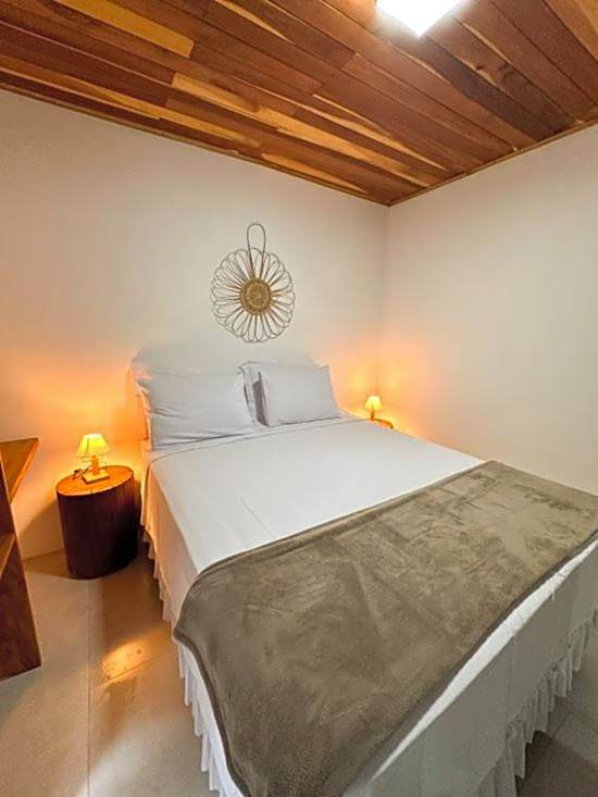 Parador 7 Bangalô, Praia do Parracho, 1,0 km da Rua Mucugê