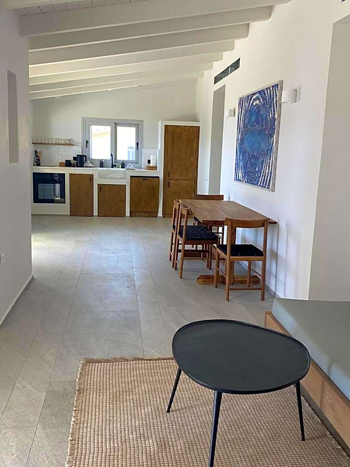 Evia Bay Suites and Retreats