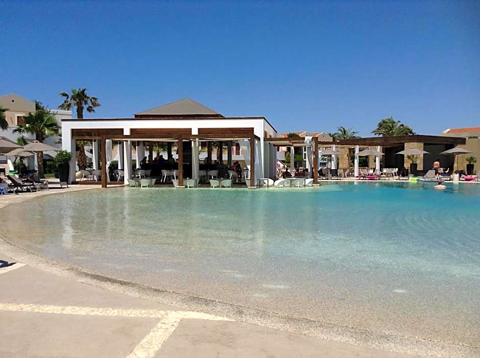 Pelagos Suites Hotel & Spa