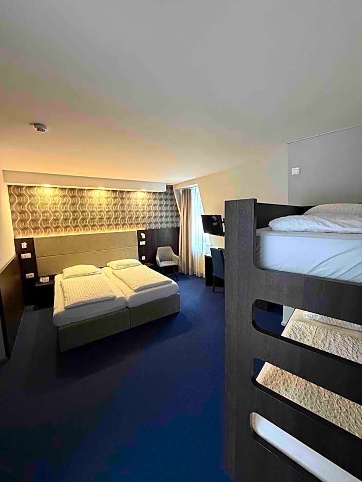 Hotel Alpina