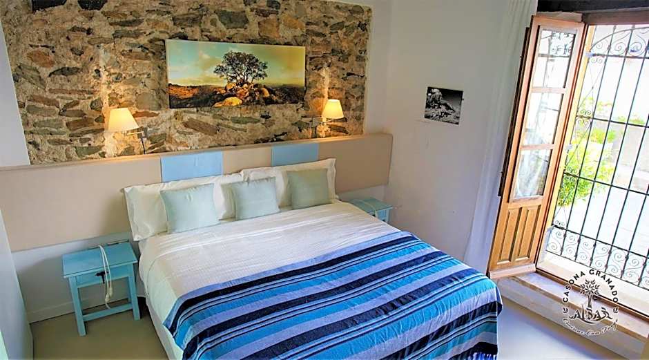 Photo 1 of 6 of 1 Double Bed or 2 Beds, Accessible