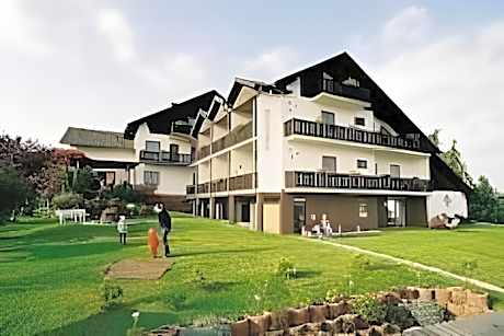 Garni Hotel & Ferienwohnungen Seeschloßchen