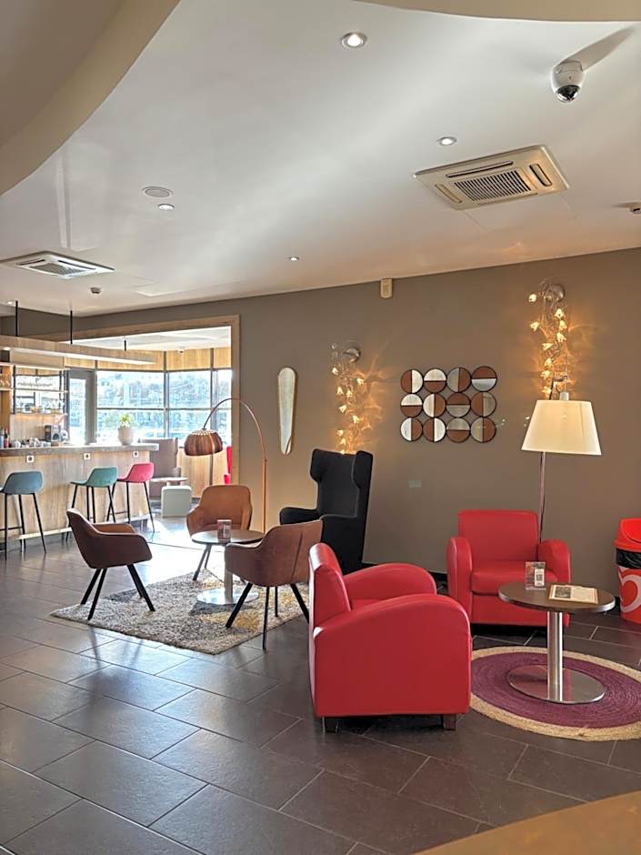 Kyriad Limoges Centre Gare - Atrium