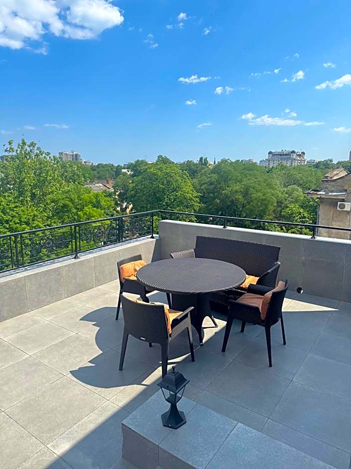 Alexandrovskiy Hotel