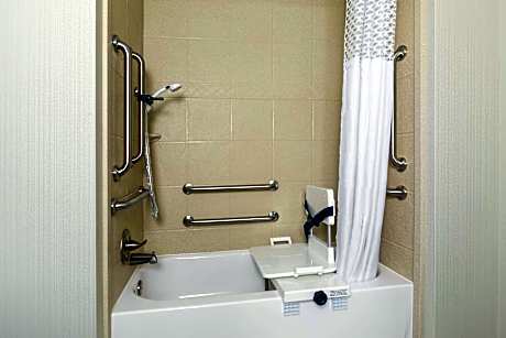 Queen Room with Two Queen Beds - Hearing Access/Non-Smoking