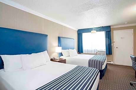 Standard Room, 2 Queen Beds, Kitchenette