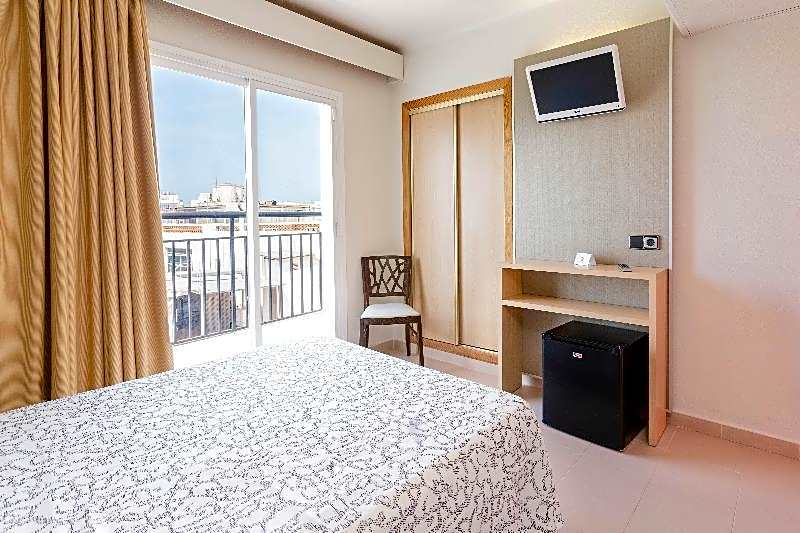 The Red Hotel - Adults Only