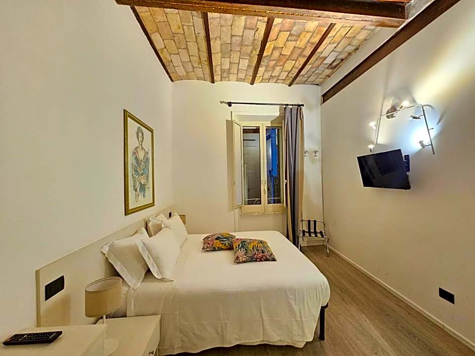 Giuturna Boutique Hotel