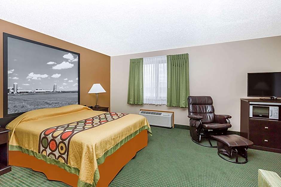 Photo 1 of 2 of 1 King Bed