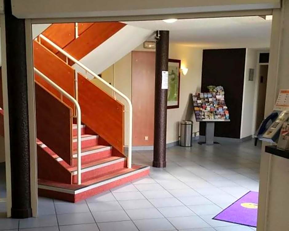 Kyriad Chantilly Hotel