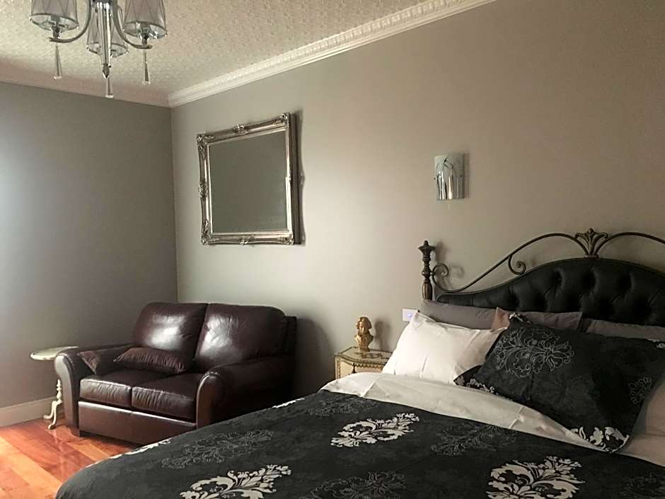 Noah's Stanley Luxury Bed and Breakfast