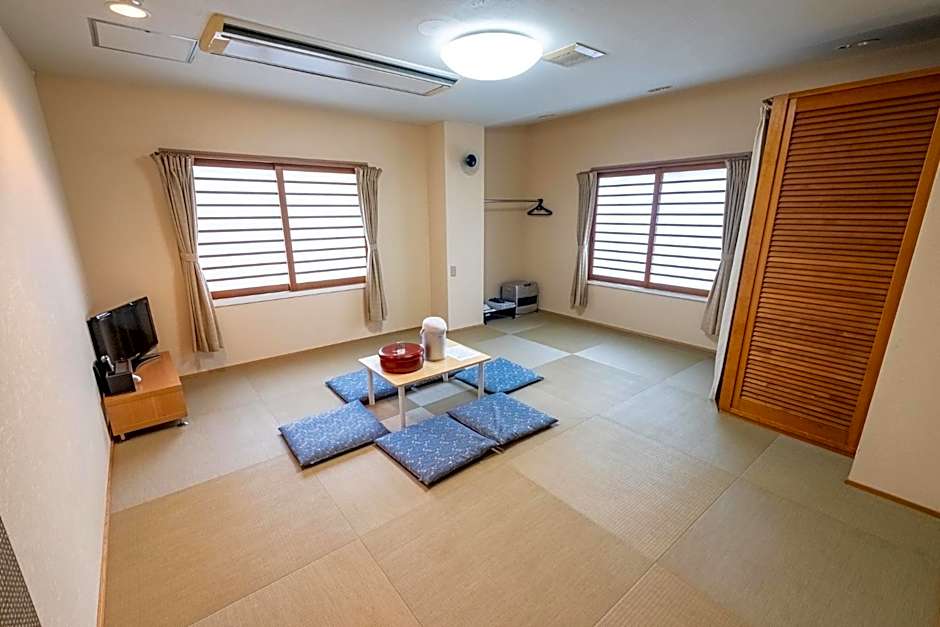Photo 1 of 6 of Japanese-Style Quadruple Room with Shared Bathroom - Non-Smoking