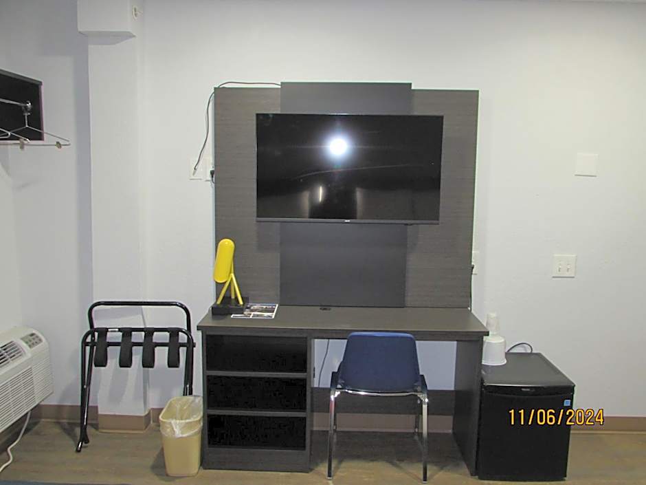 Motel 6-West Des Moines, IA