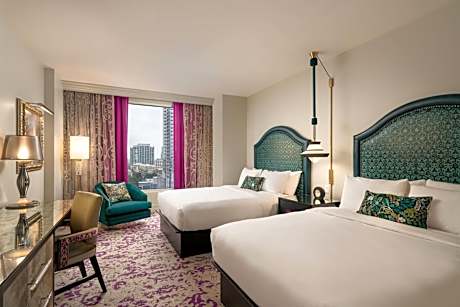 Queen Room with Two Queen Beds - Hearing Accessible