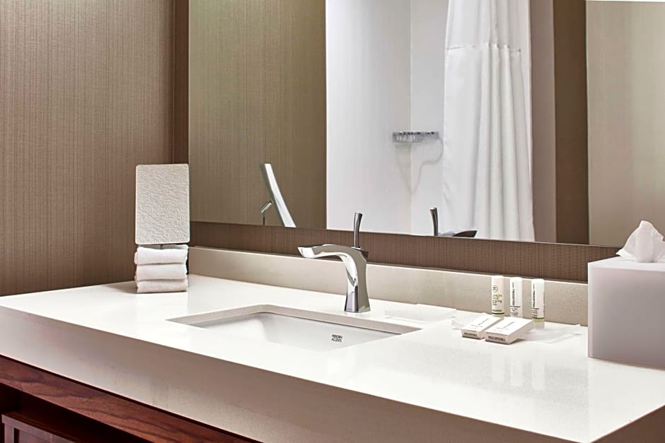 Courtyard by Marriott Minneapolis West