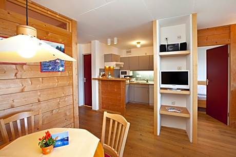 Two-Bedroom Apartment with Lake View - East Side