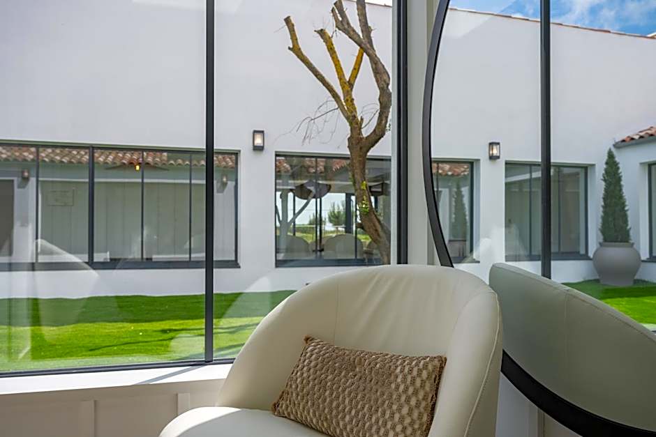 Hotel Atalante Relais Thalasso Et Spa